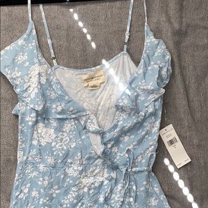 Ralph Lauren floral summer dress. Medium. New.